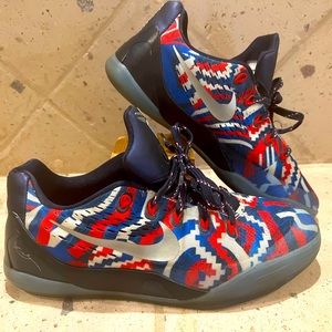 Nike Shoes- Like New. Kobe Bryant.